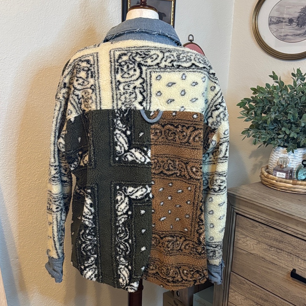 Oli & Hali Multicolor Patchwork Jacket - Picture 4 of 6